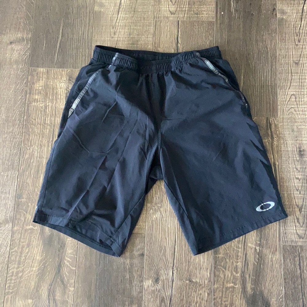 Men’s Oakley workout shorts